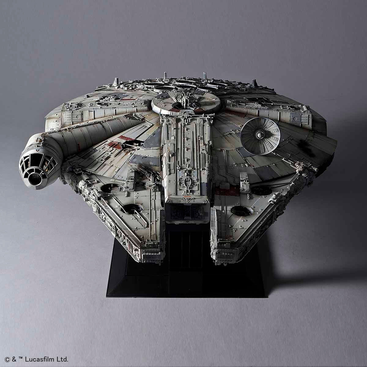 Star Wars Episode IV Perfect Grade Plastic Model Kit 1/72 Millennium Falcon 48 cm