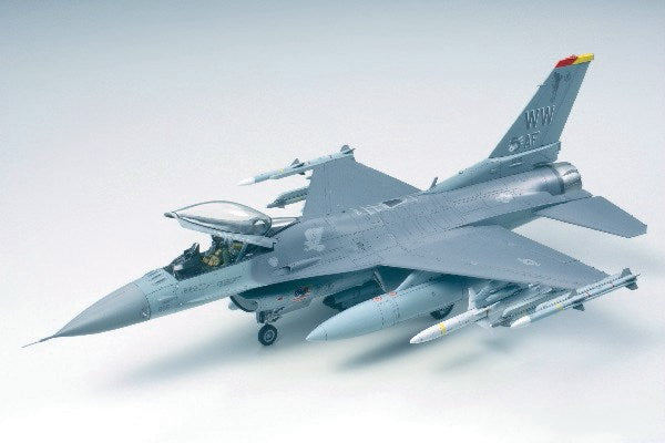 1/48 F-16 CJ Fighting Falcon