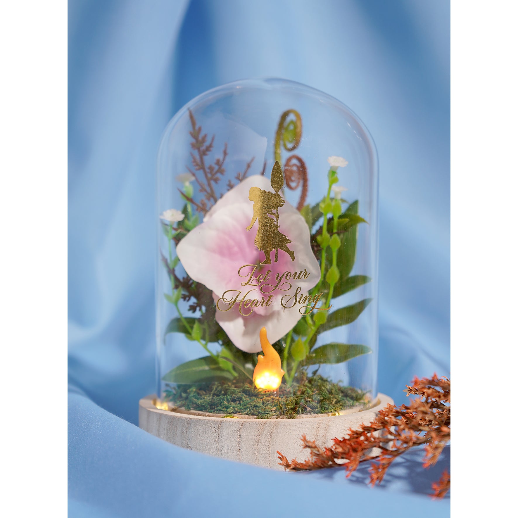 DISNEY PRINCESS - Moana - Floral Cloche with a Neon Light