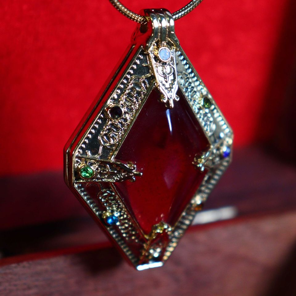 OBLIVION - Amulet of Kings - Limited Edition Replica Necklace