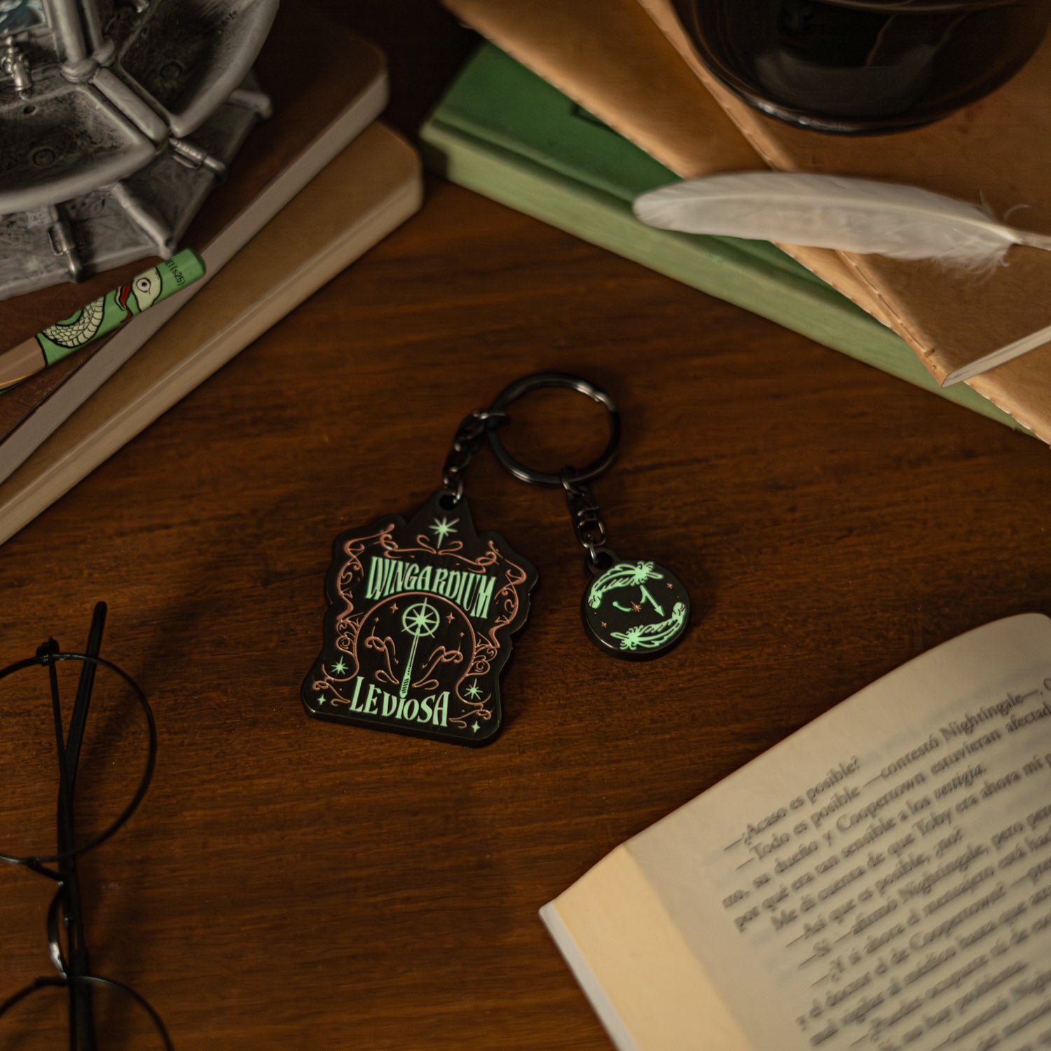 HARRY POTTER - Wingardium Leviosa - 'Glow in the Dark' Keychain