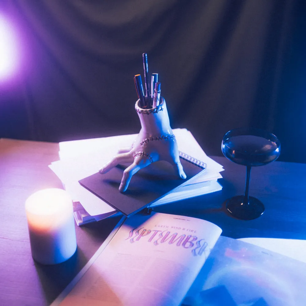 WEDNESDAY - Thing - 3D Pencil Holder + Writting Set