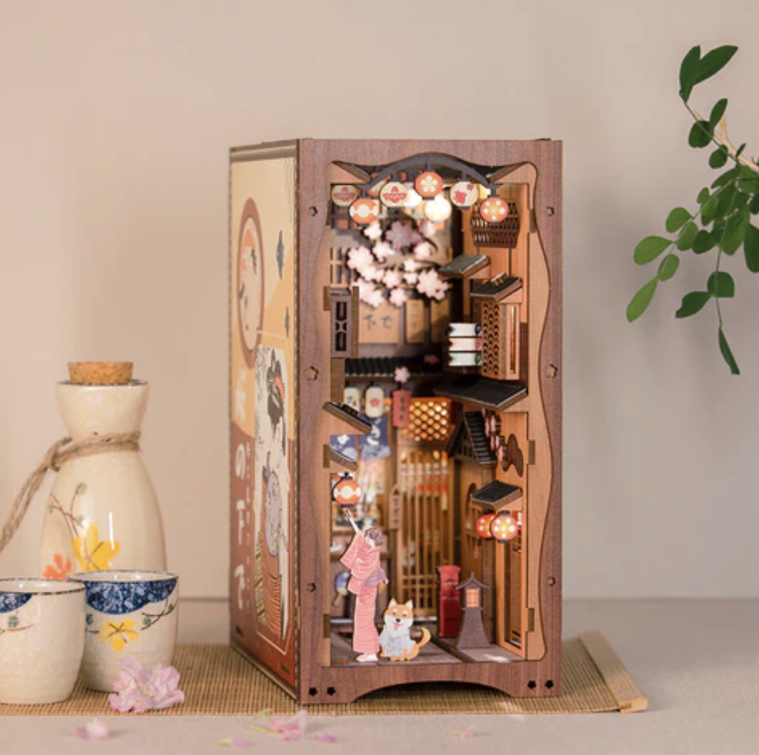 BOOK NOOK KIT - DIY - Under The Sakura Tree - 214pc + LED Light