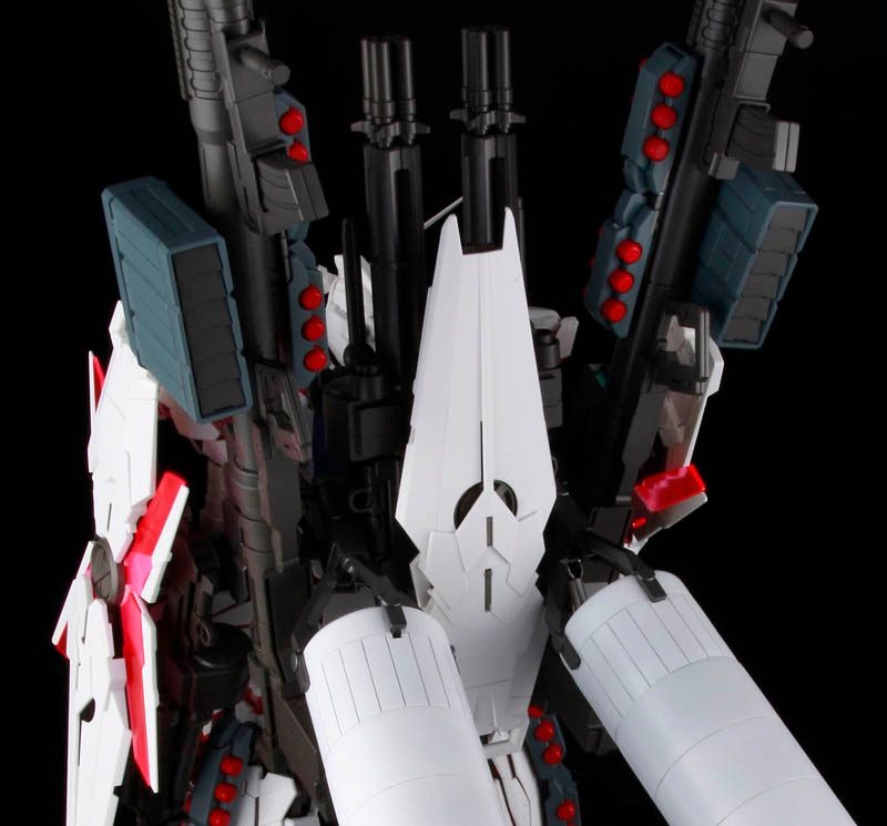 PG 1/60 FULL ARMOR EXPANSION UNIT FOR UNICORN GUNDAM
