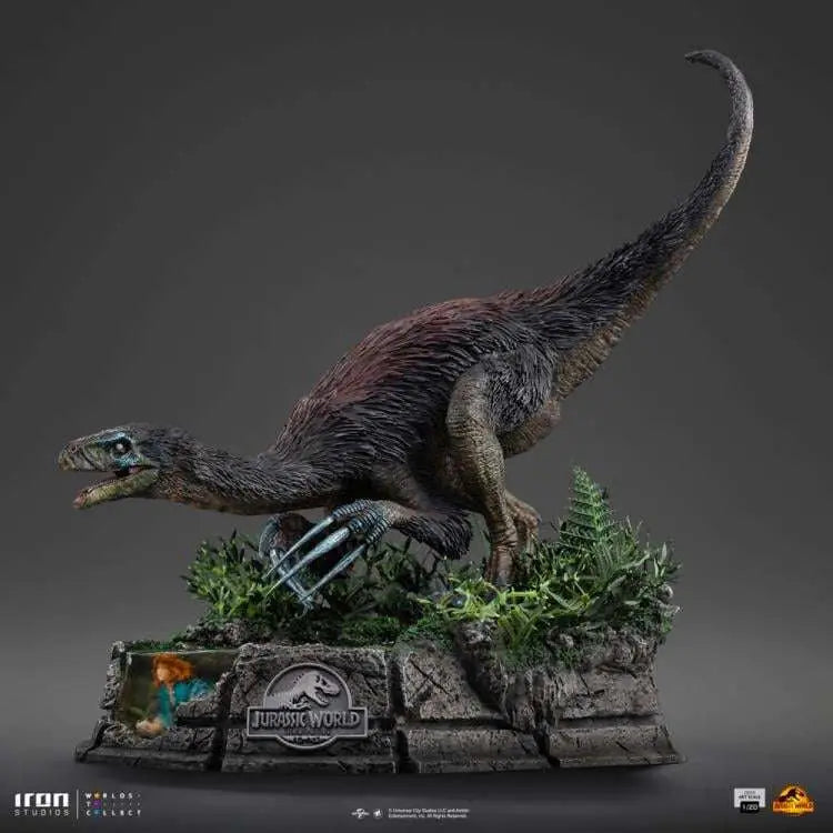 JURASSIC WORLD THERIZINOSAURUS DEMI 1/20 STATUE