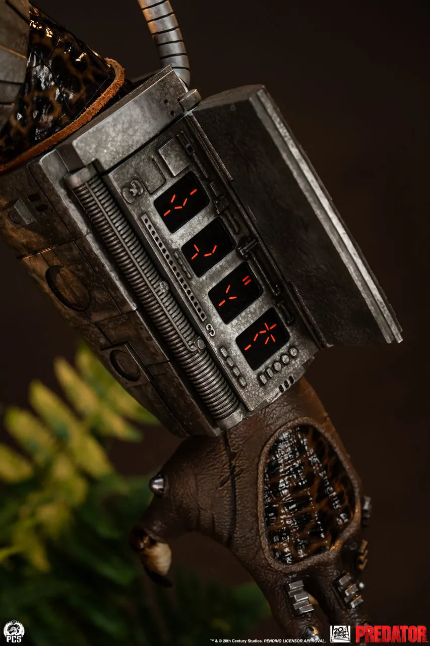 PREDATOR 1:2 SCALE STATUE