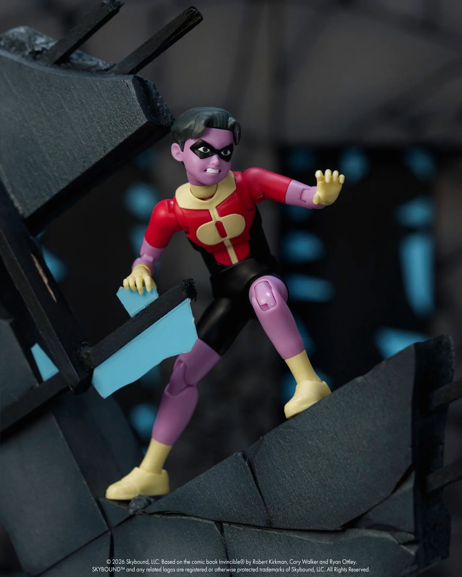 INVINCIBLE INVINCIBLE WITH KID OMNI MAN & CONQUEST LIMITED ACTION FIGURE SET(3)