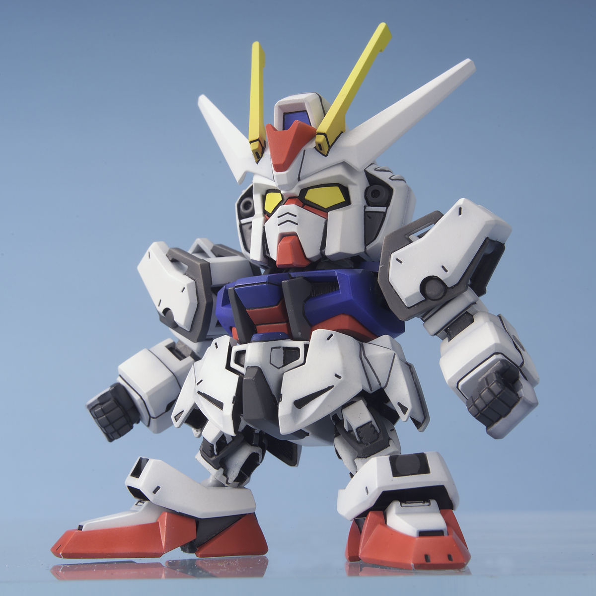 SD BB Senshi 246 Strike Gundam