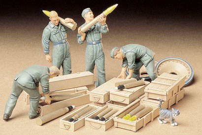 1/35 GERMAN AMMO-LOADING CREW