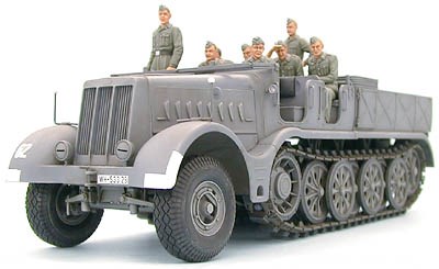 1/35 GERMAN 18T HALFTRACK FAMO