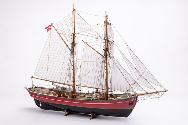 1:50 Lilla Dan -Wooden hull