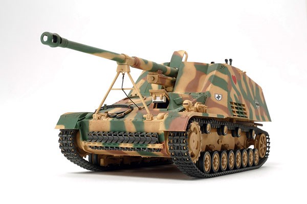 1/35 Nashorn Heavy Tank Destroyer - German