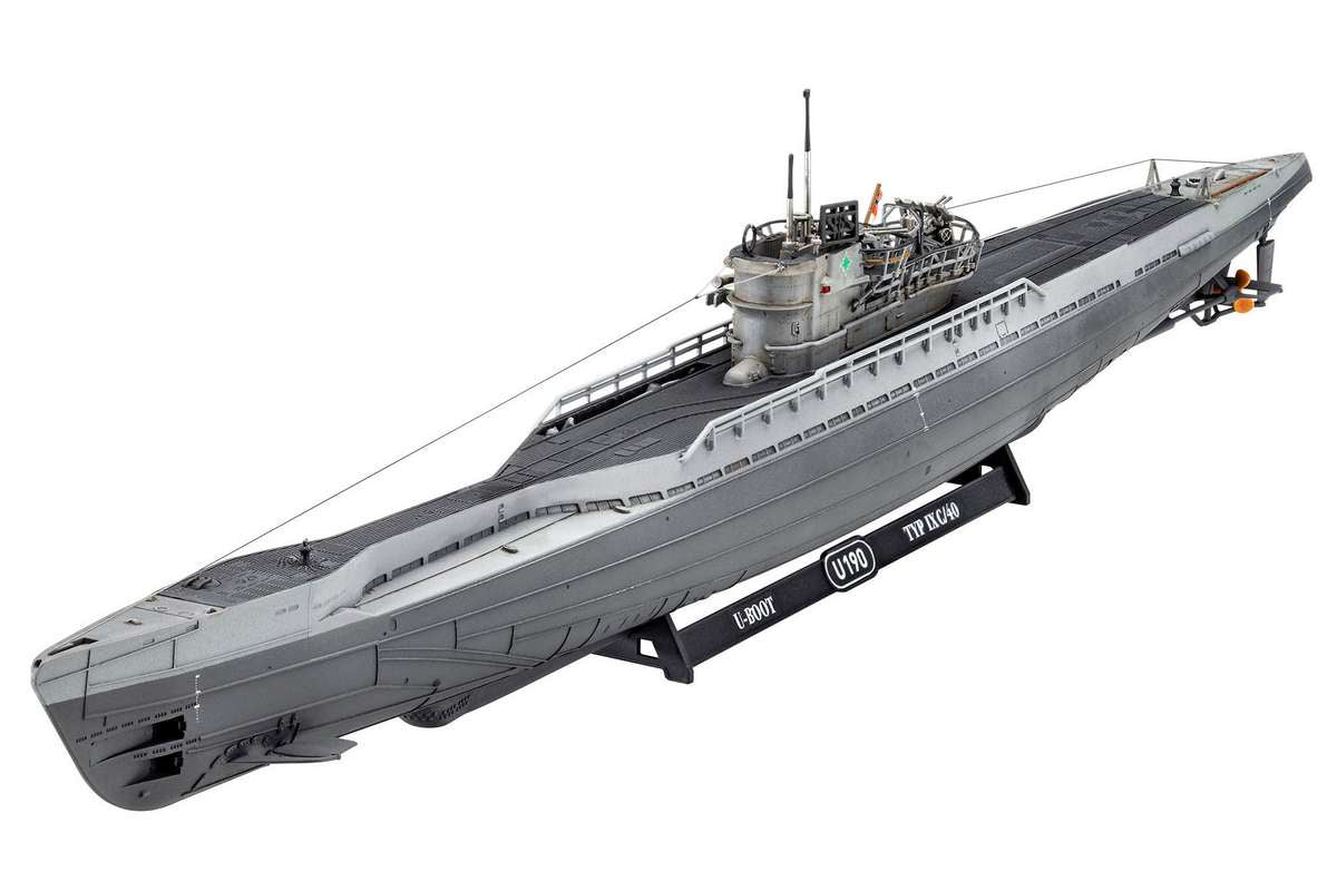 German Submarine Type IX C/40 (U190) 1:144