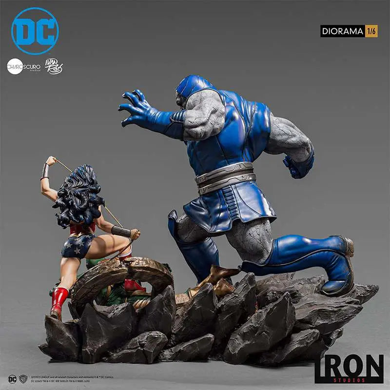 WONDER WOMAN VS DARKSEID 1/6 DIORAMA