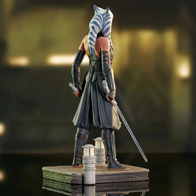 W MANDALORIAN S2 AHSOKA STATUE