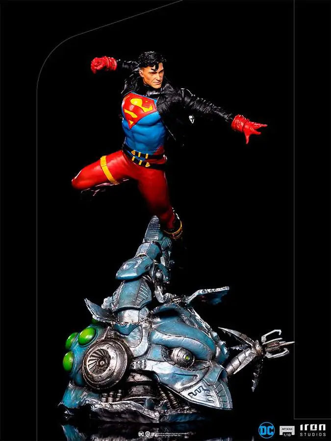 SUPERBOY DELUXE 1/10 ART STATUE