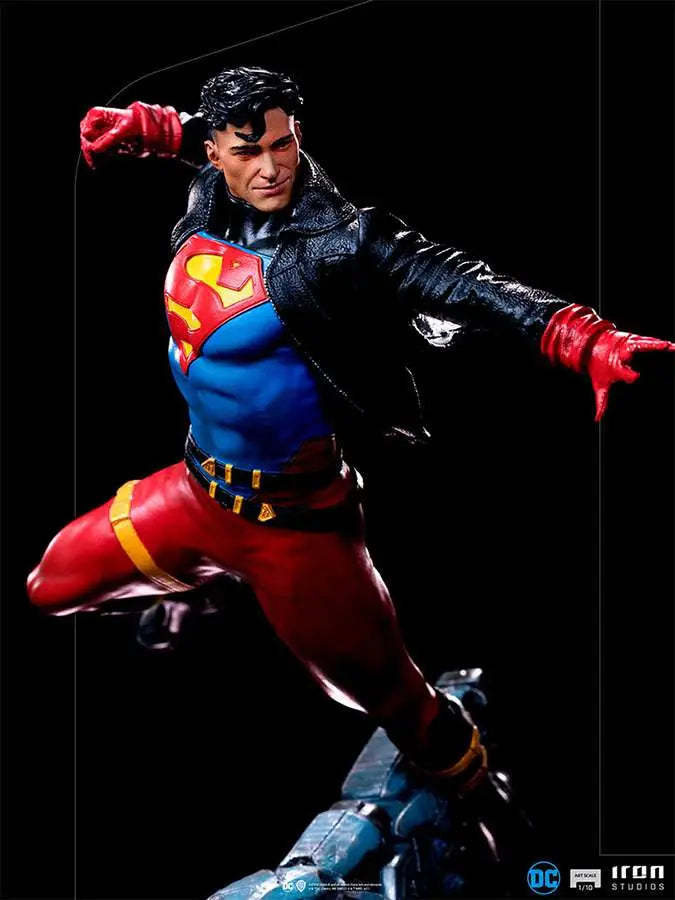 SUPERBOY DELUXE 1/10 ART STATUE