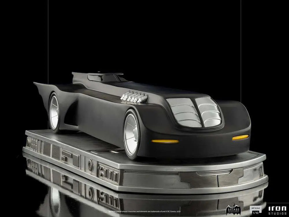 BATMAN TAS BATMOBILE 1/10 STATUE