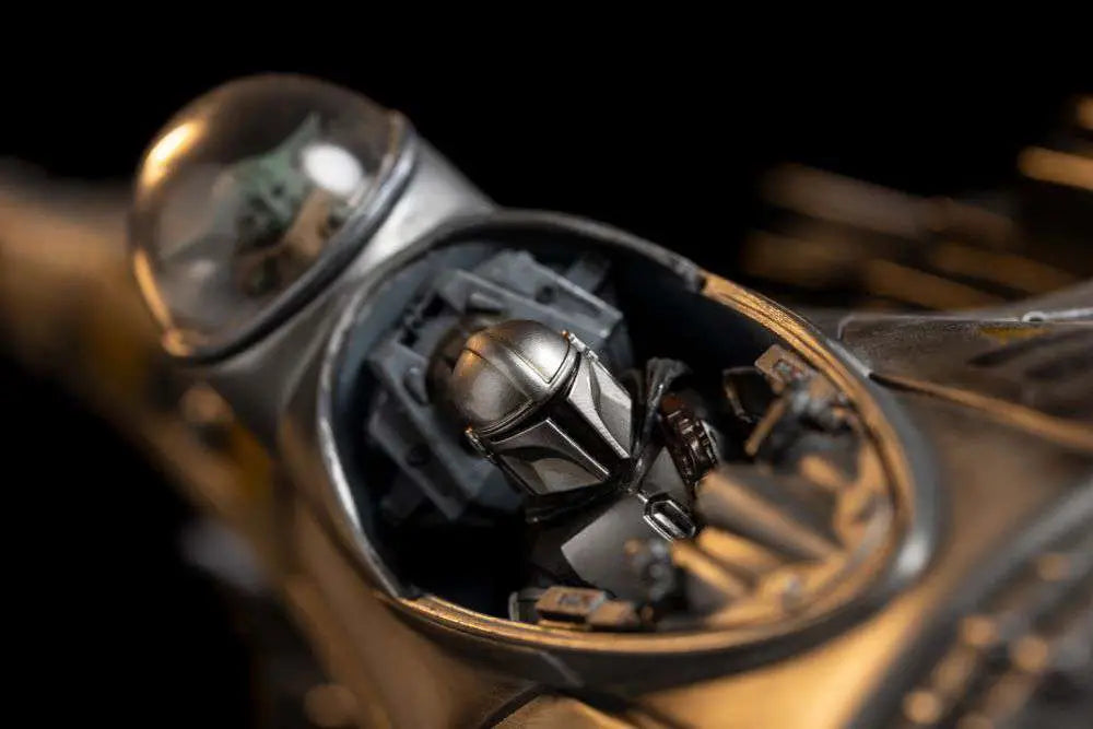 SW MANDO STARFIGHTER 1/20 STATUE