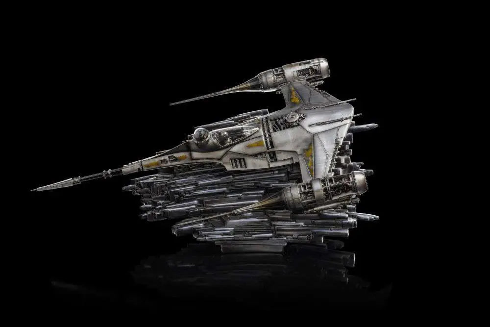SW MANDO STARFIGHTER 1/20 STATUE