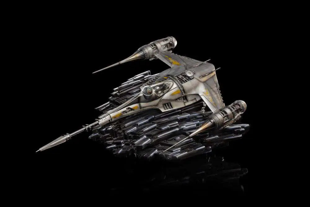 SW MANDO STARFIGHTER 1/20 STATUE