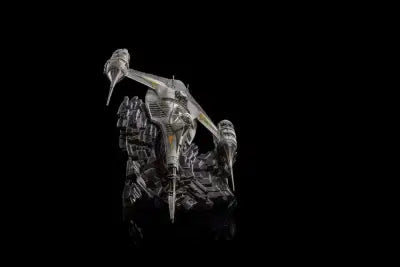 SW MANDO STARFIGHTER 1/20 STATUE