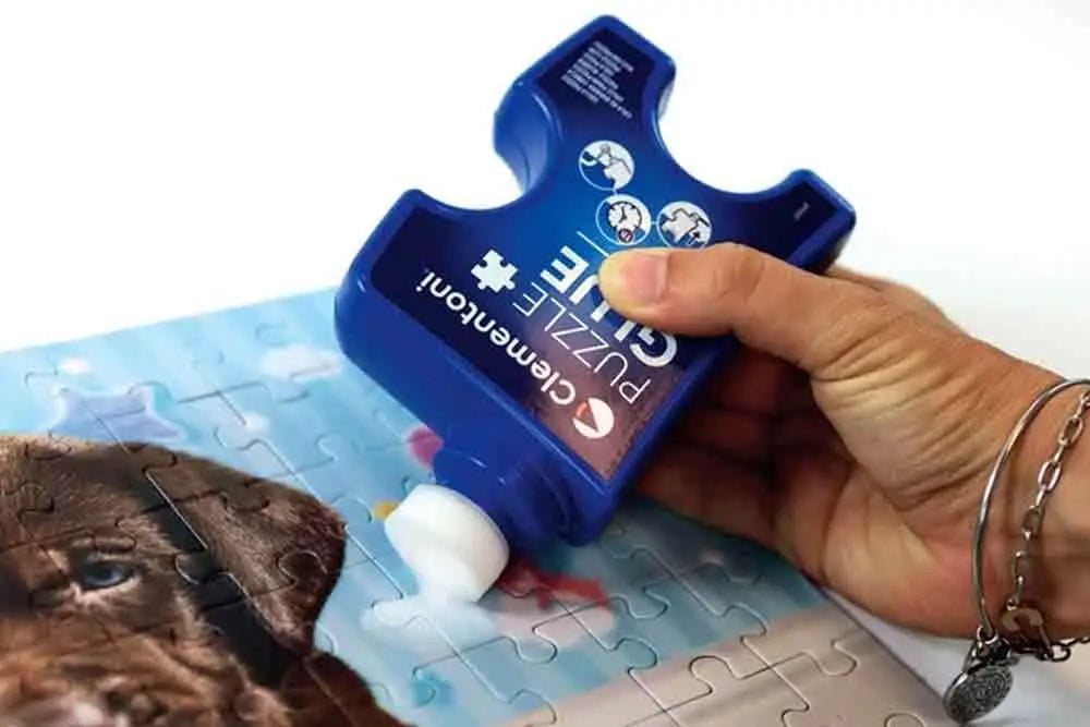 PUZZLE GLUE