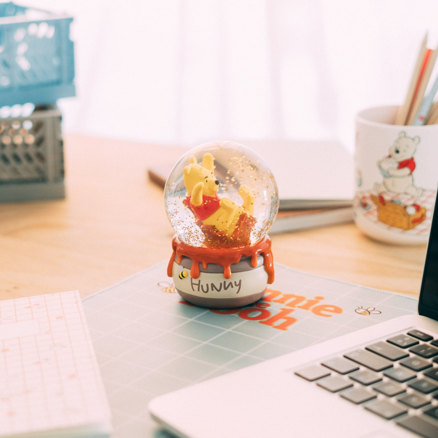 WINNIE THE POOH - Snow Globe 80mm