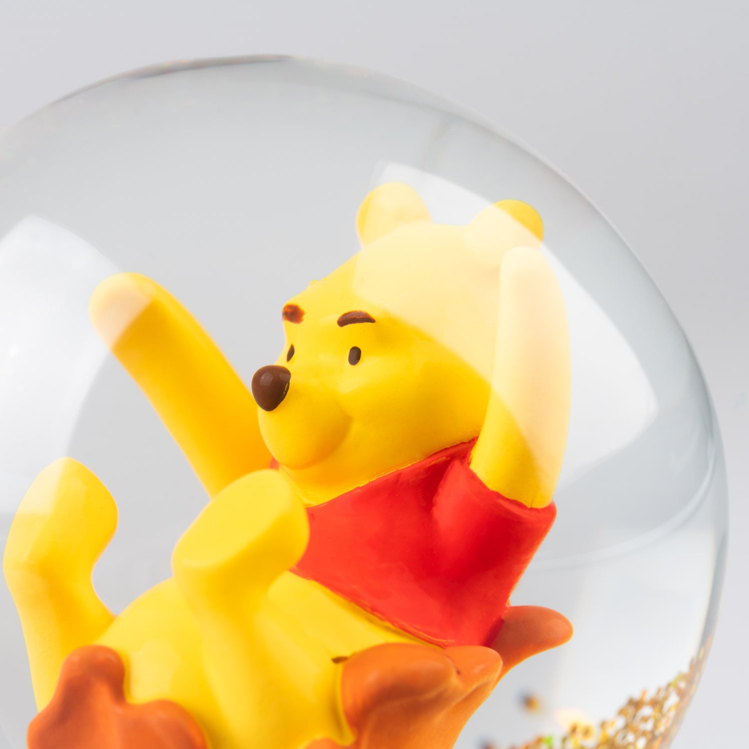 WINNIE THE POOH - Snow Globe 80mm