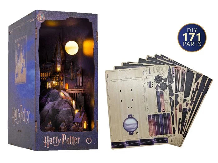 HARRY POTTER - BOOK NOOK KIT - Hogwarts Castle - 171pc + LED Light