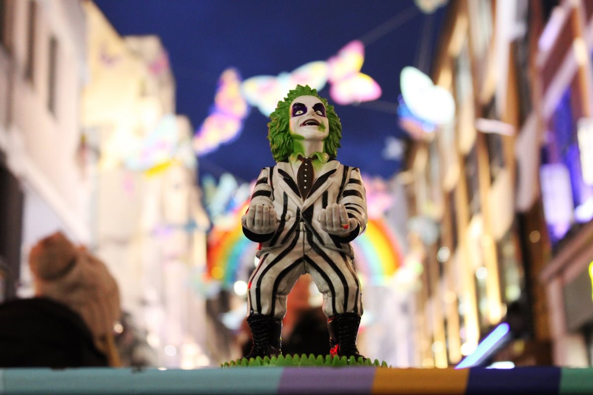 BEETLEJUICE - Controller & Phone Support - 20cm