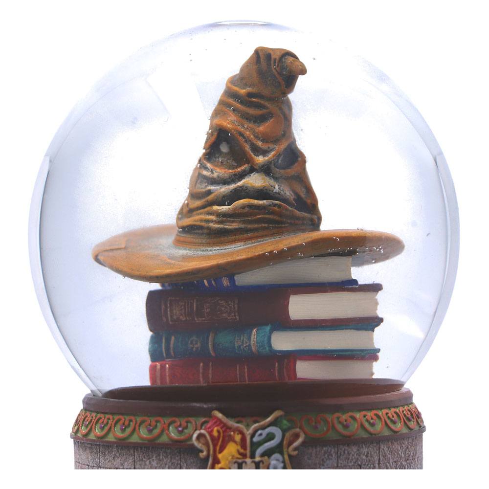 HARRY POTTER - First Day at Hogwarts - Snow Globe 17cm