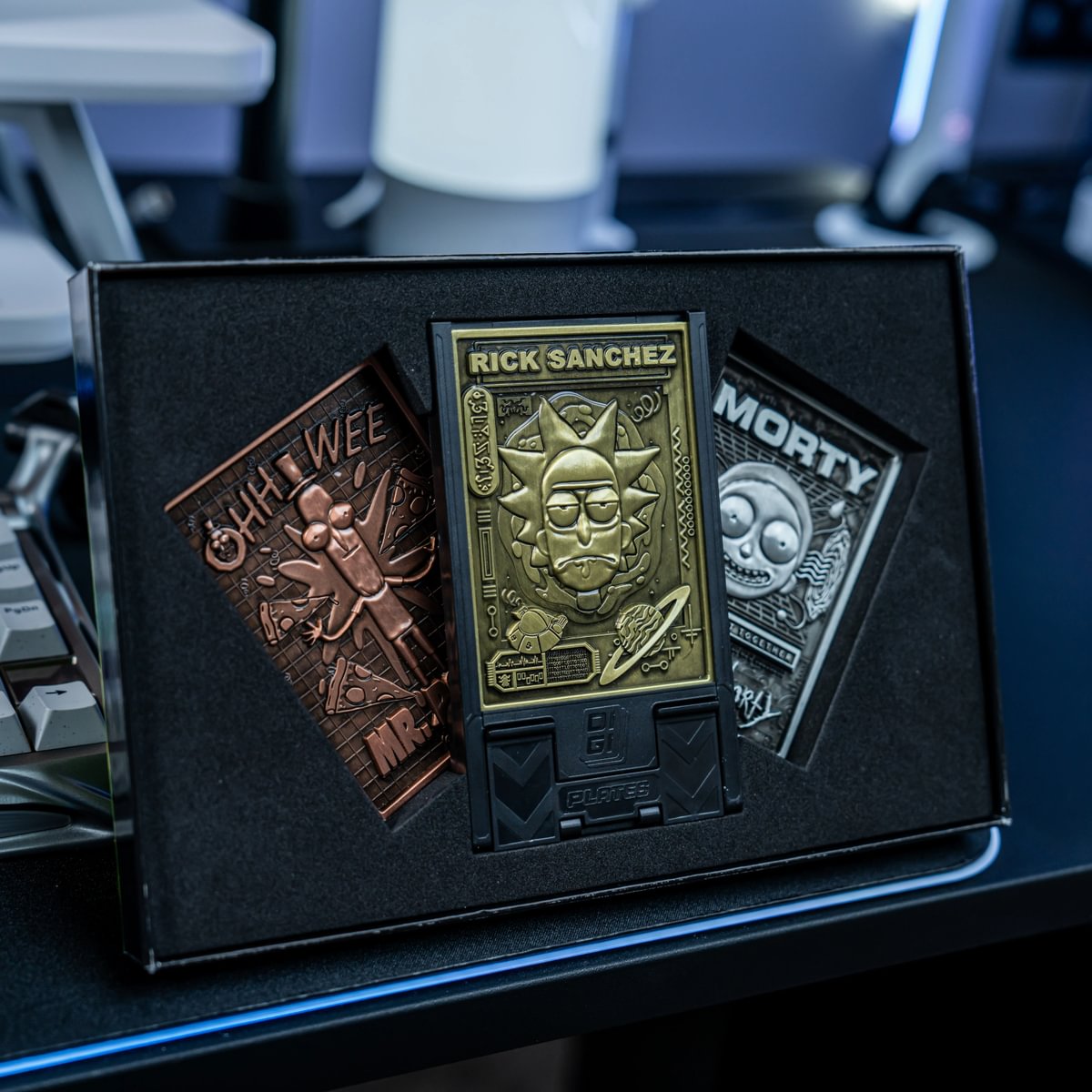 RICK & MORTY - Starter Pack of 3 Digiplates + Interchangeable Stand