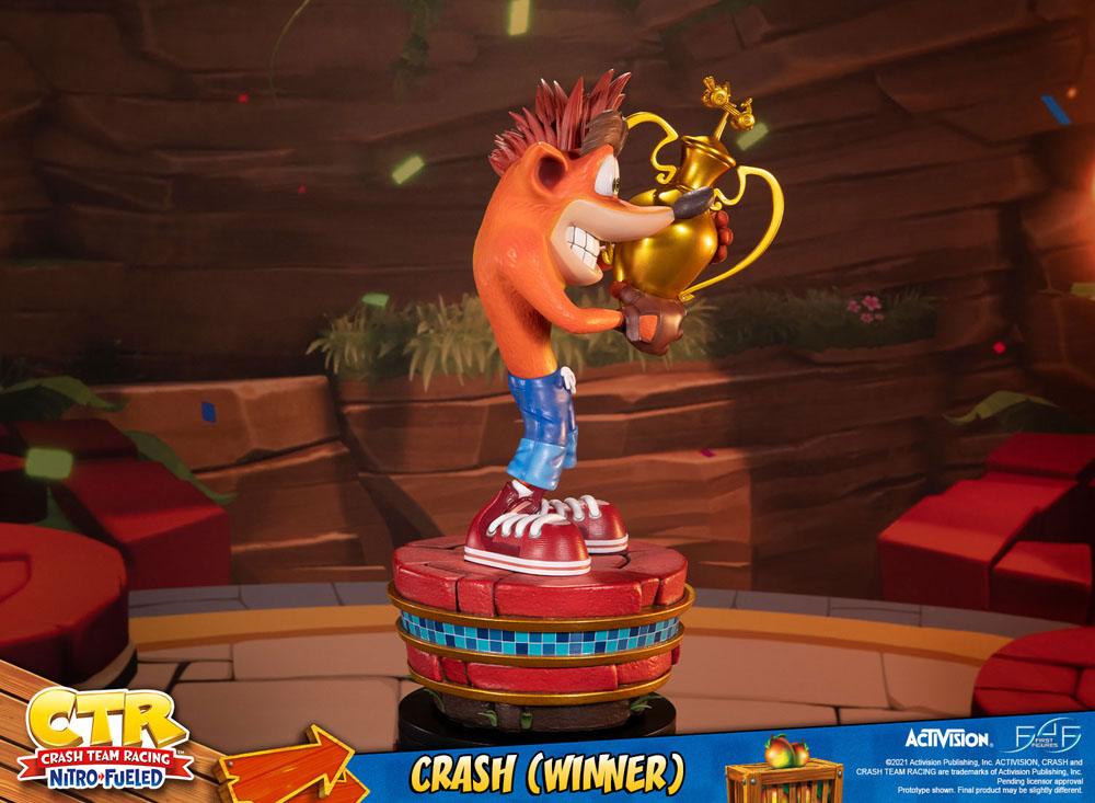 CRASH BANDICOOT - Crash Team Racing Crash Winner - Statue 46cm