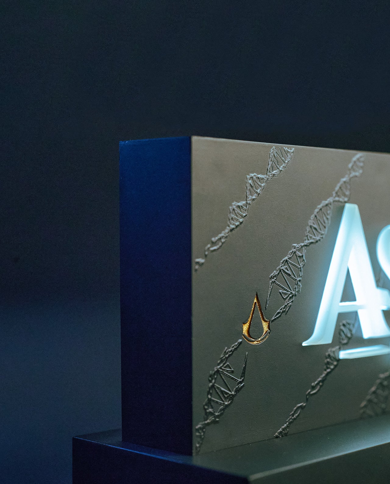 ASSASSIN'S CREED - We work in the dark to serve the light - Lamp