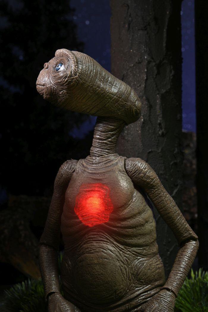 E.T. - Ultimate Deluxe E.T. - Figure 40th anniversary 18cm