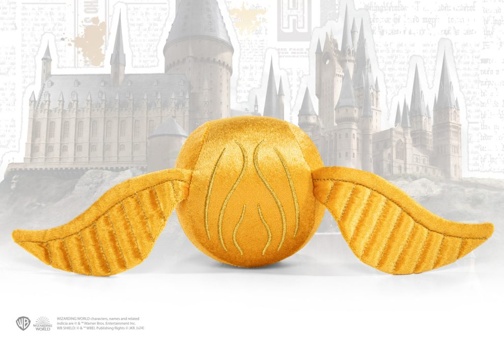 HARRY POTTER - Hogwarts's Blazon and Golden Snitch - Plush 36cm