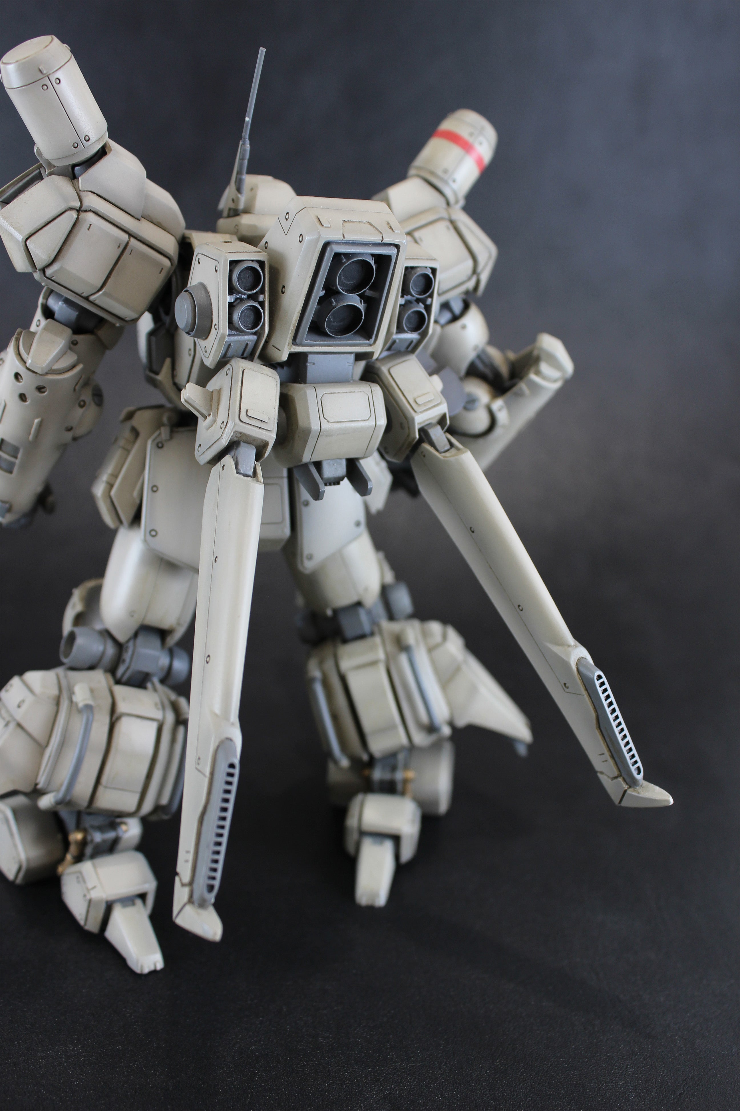 ASSAULT SUIT LEYNOS - AS-5E3 Leynos "Player" - Model Kit 1/35 15cm