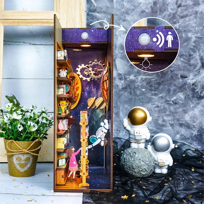 BOOK NOOK KIT - DIY- Interstellar - 247PCS + LED Light