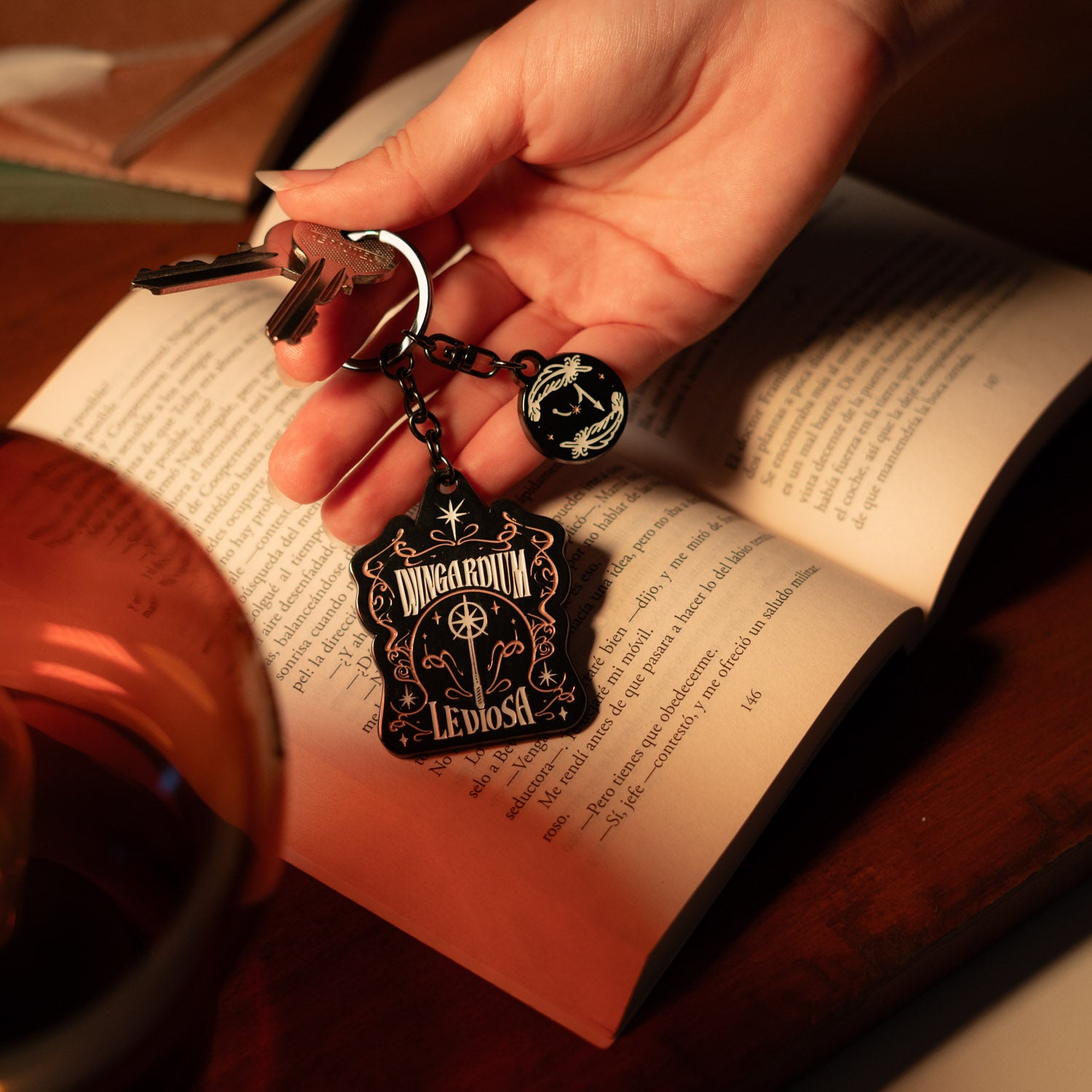 HARRY POTTER - Wingardium Leviosa - 'Glow in the Dark' Keychain