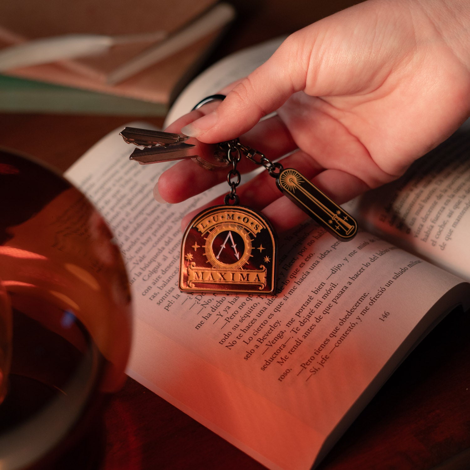 HARRY POTTER - Lumos Maxima - 'Glow in the Dark' Keychain