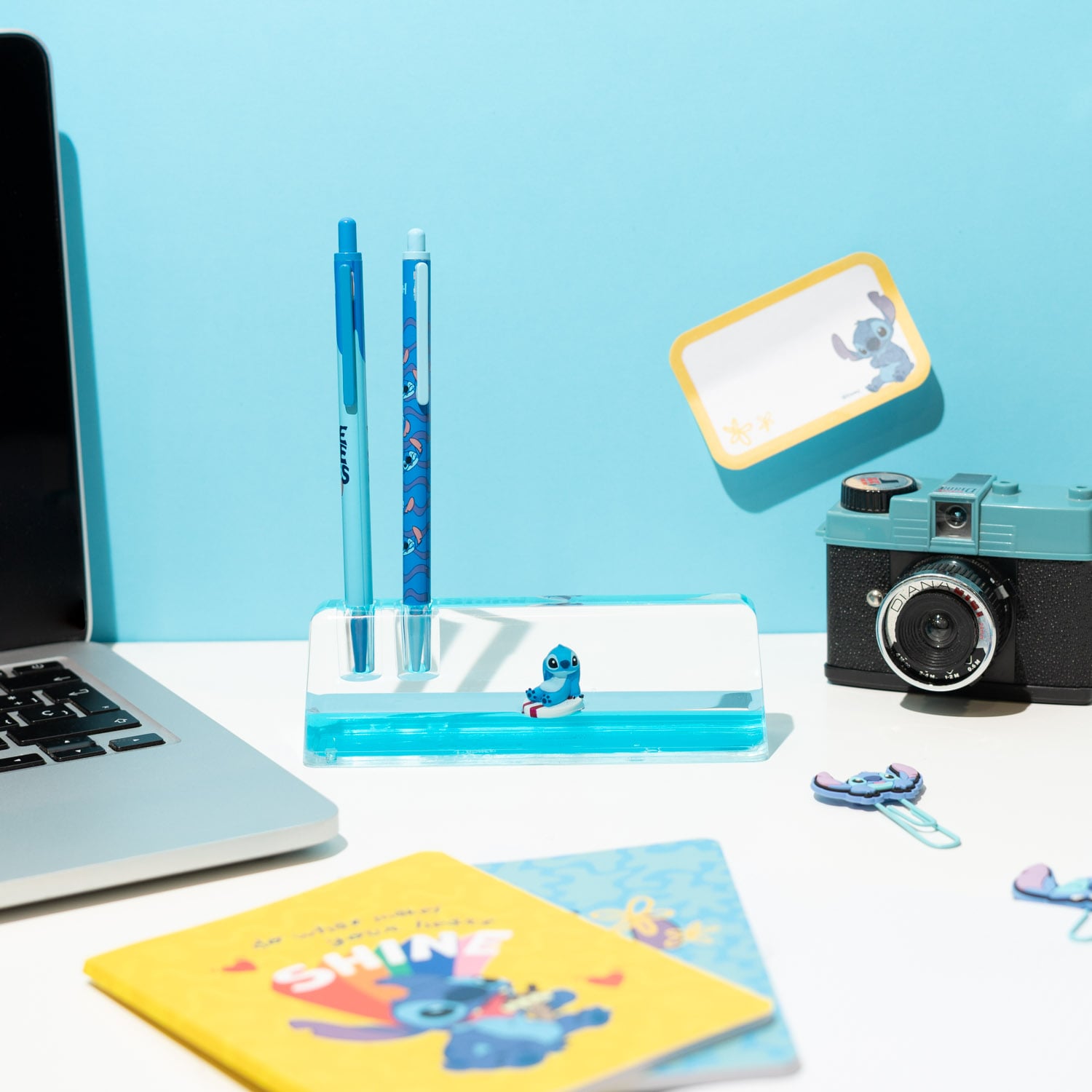 STITCH - Set of 2 Pen with 3D Acrylic Stand