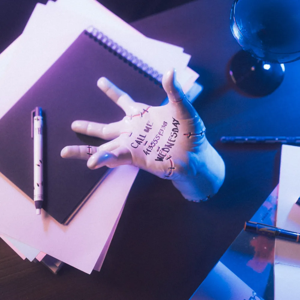 WEDNESDAY - Thing - 3D Pencil Holder + Writting Set