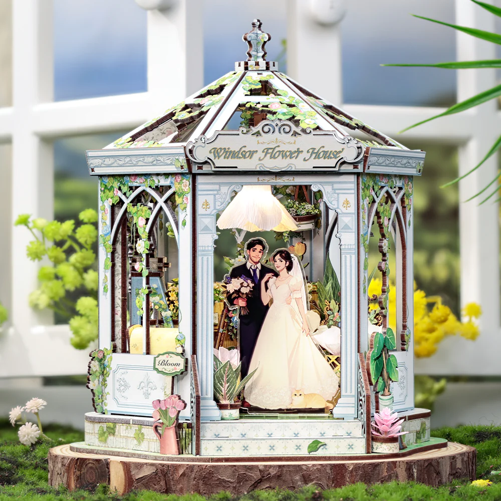 MINIATURE HOUSE - DIY- Windsor Flower House - 235pc + LED Light