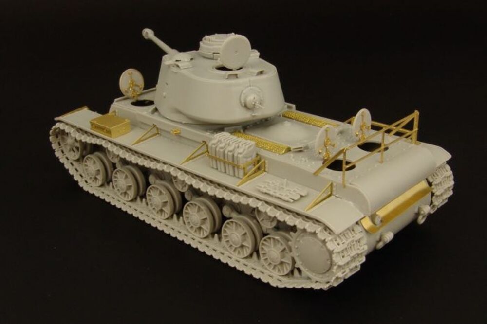 Pz Kpfw 756( r ) KV-1  HobbyBoss