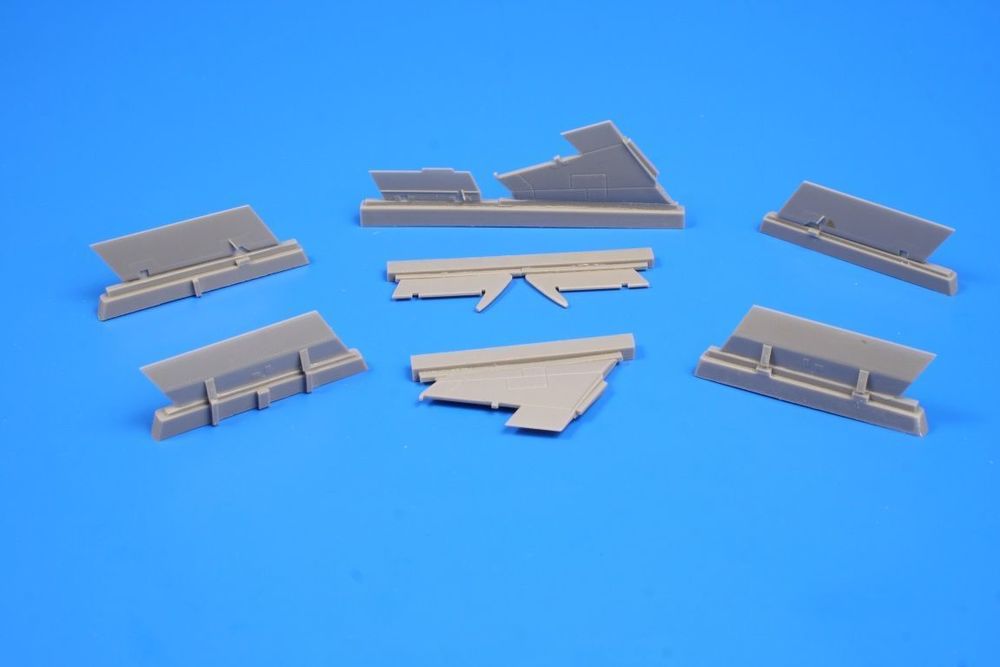 Folland Gnat T.1-Contril surfaces set