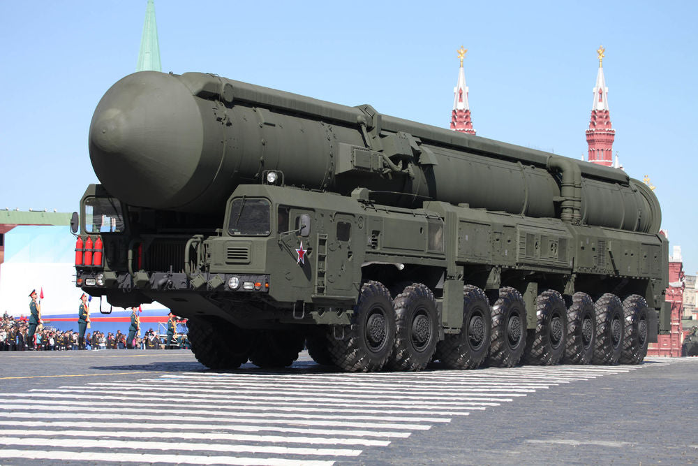 15U175 TEL of RS-12M1 Topol-M ICBM complex