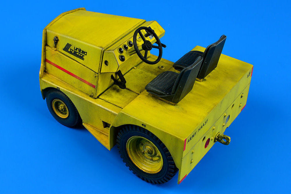 UNITED TRACTOR GC-340/SM340 tow tractor