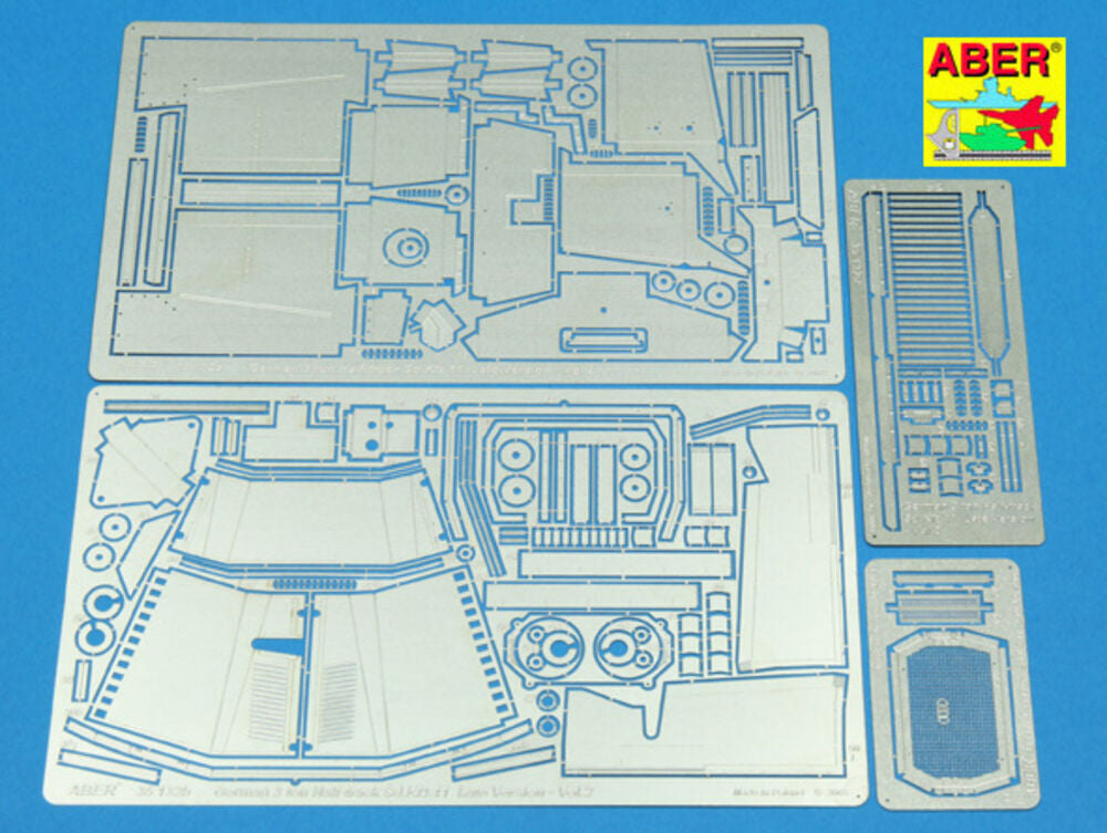 German 3 ton Half track Sd.Kfz. 11 late - vol. 2 - Fenders @ Engine overlay