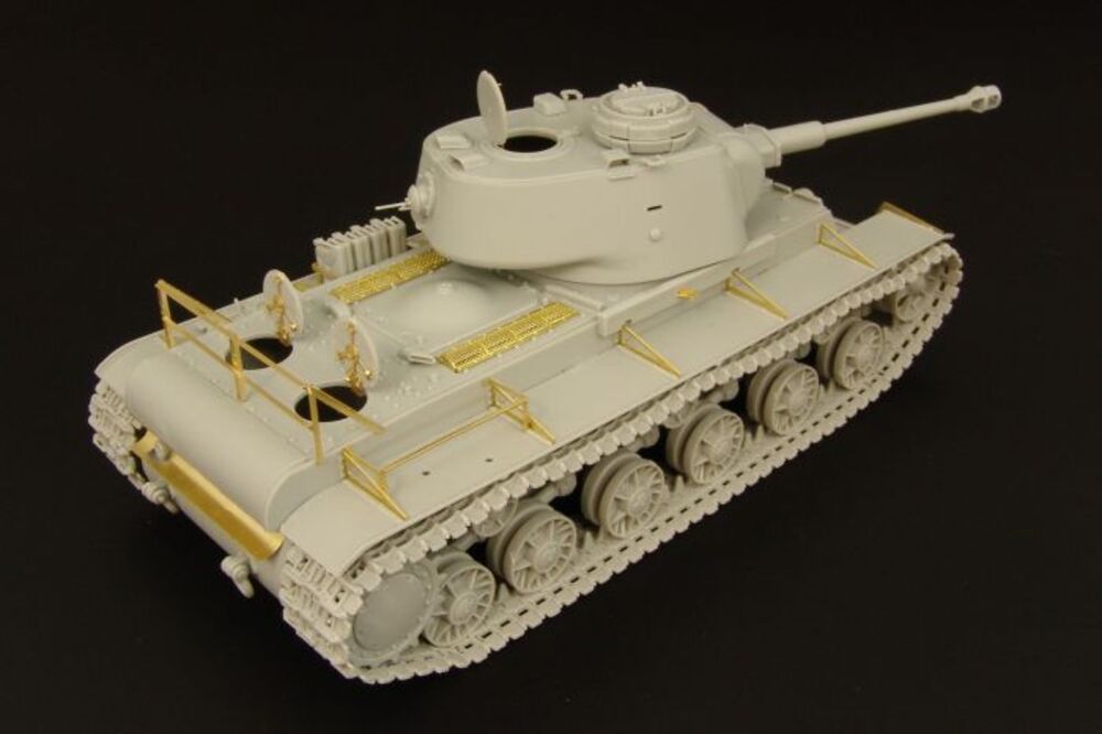 Pz Kpfw 756( r ) KV-1  HobbyBoss